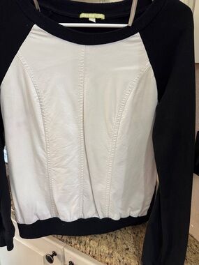 Gianni Bini Black and White Paneled Pullover